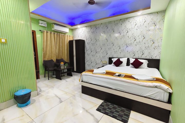 Room 42 of 70