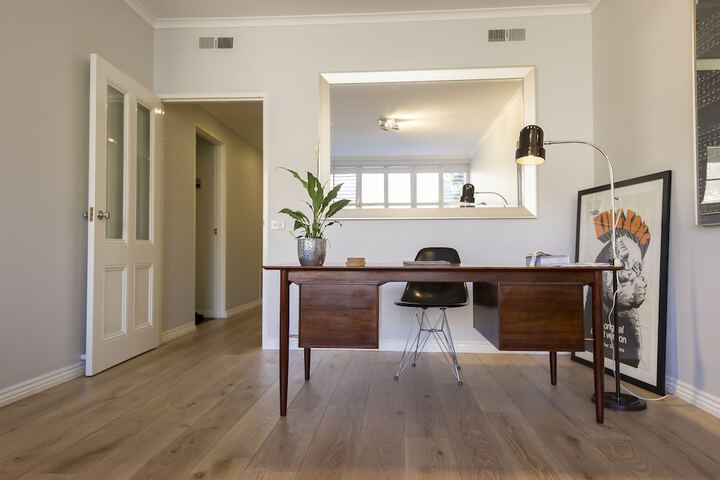 Business Center 38 of 192
