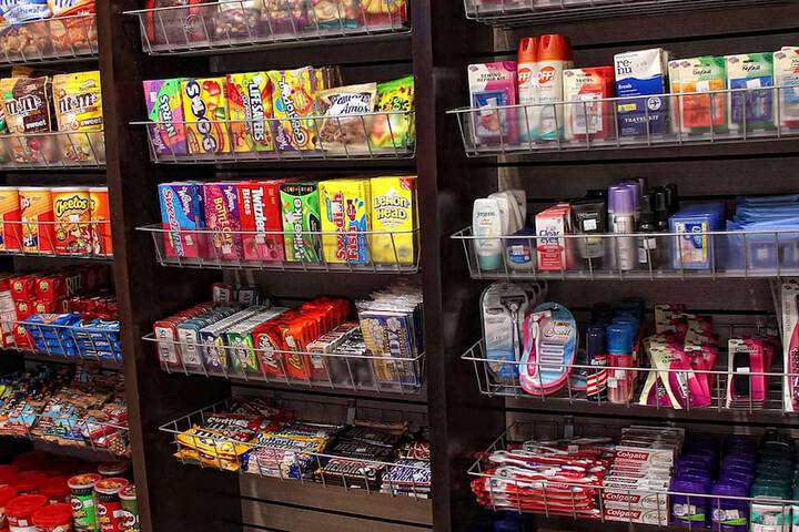 Snack bar