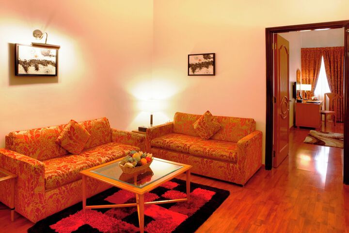 Room 18 of 38