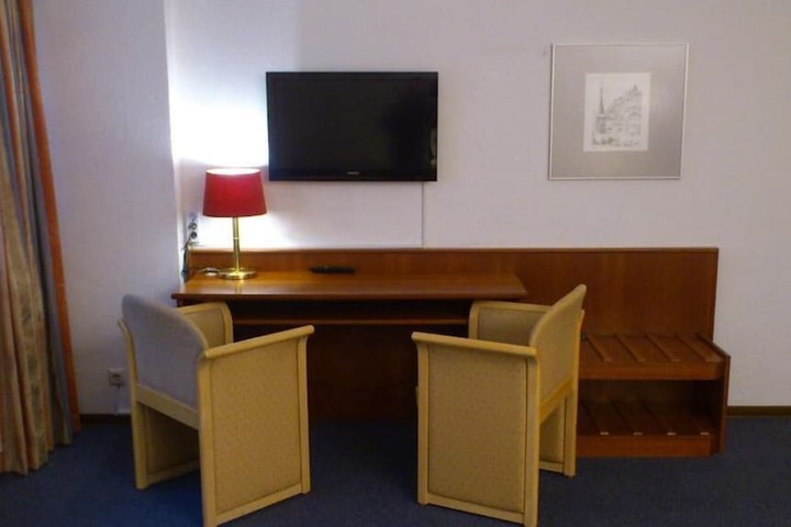 Room 22 of 44