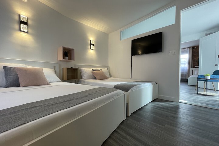 Room 20 of 236