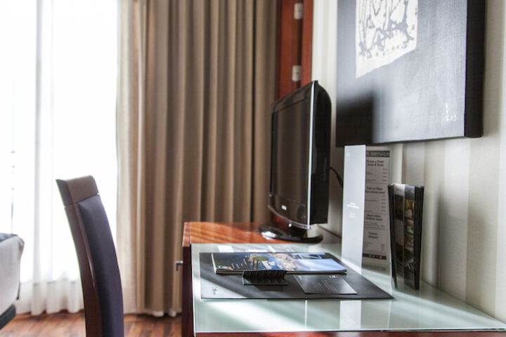 In-room business center