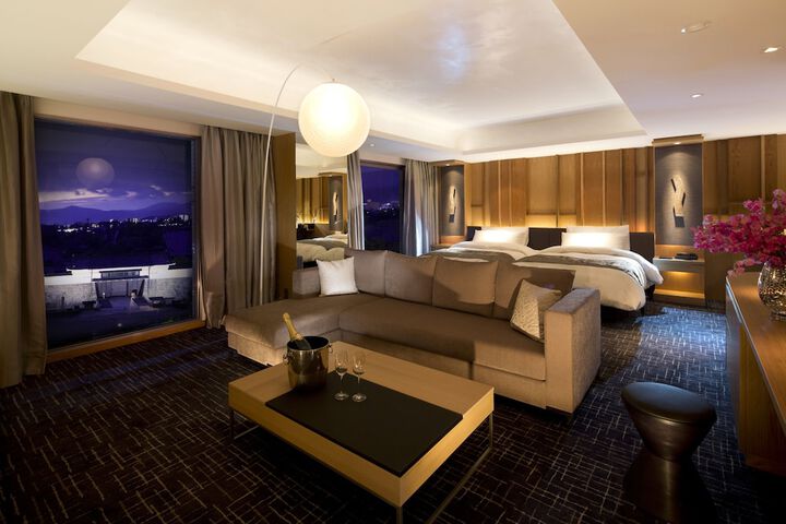 Room 12 of 88
