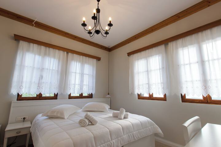 Room 27 of 58