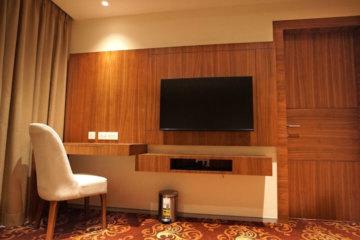 Room 11 of 72