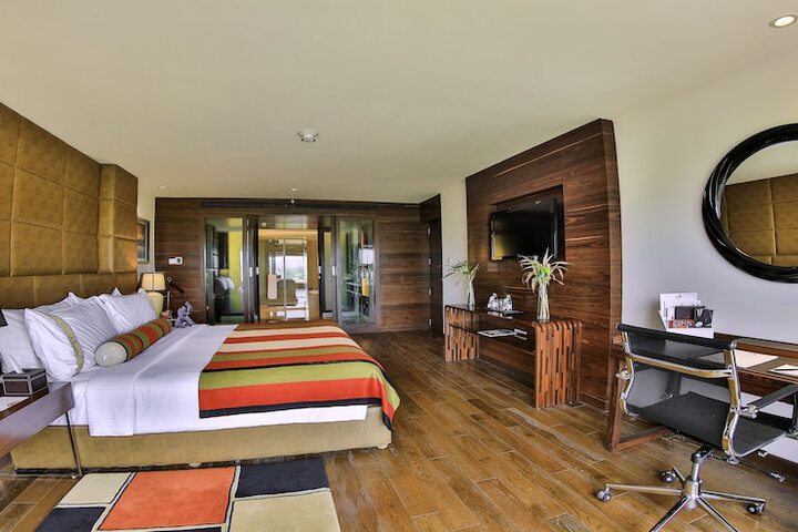 Room 12 of 62