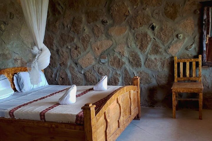 Room 4 of 38