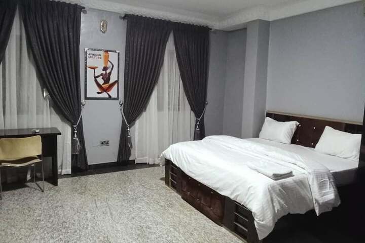 Room 16 of 79