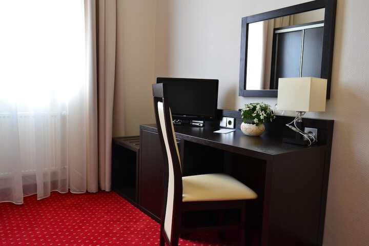 Room 25 of 37