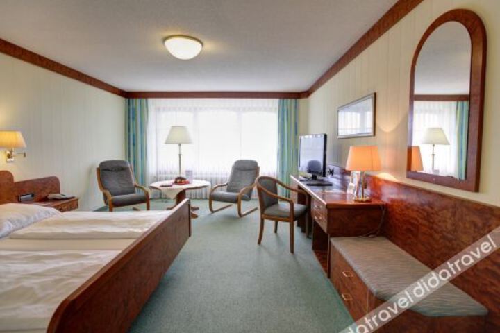 Hotel Suite Photo