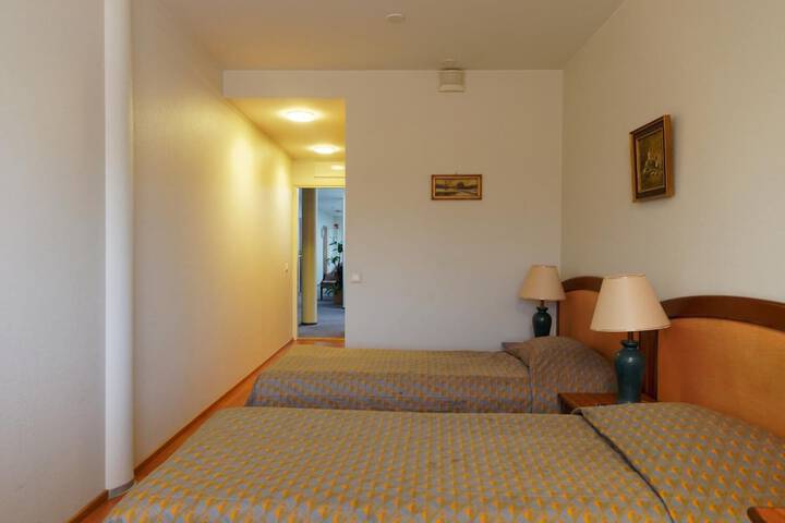 Room 13 of 29