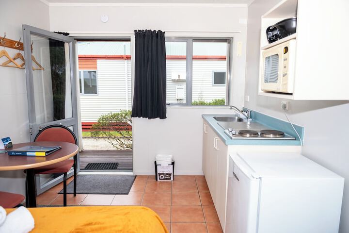 Room 15 of 110