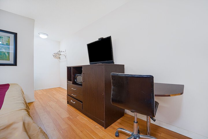 Room 7 of 30