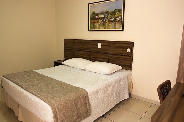 Room 6 of 32