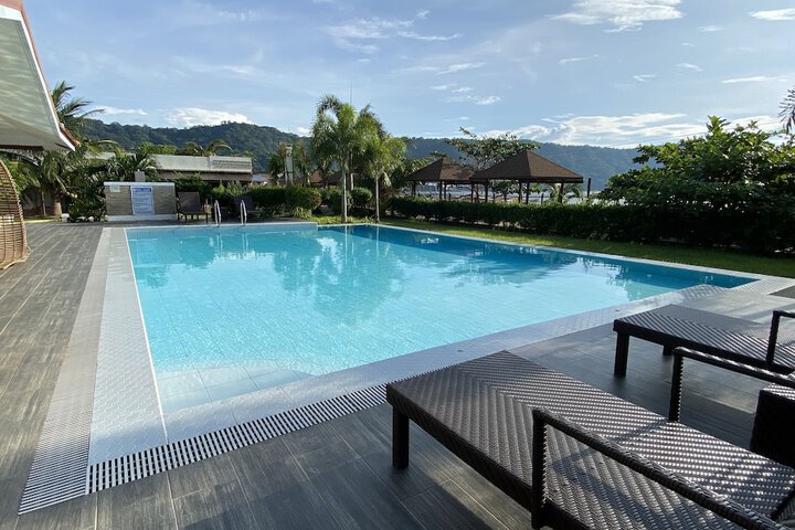 Pool 19 of 38