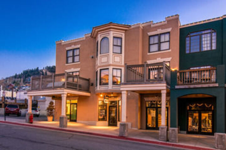 Image of 2 Bedroom Townlift Condo by All Seasons Resort Lodging