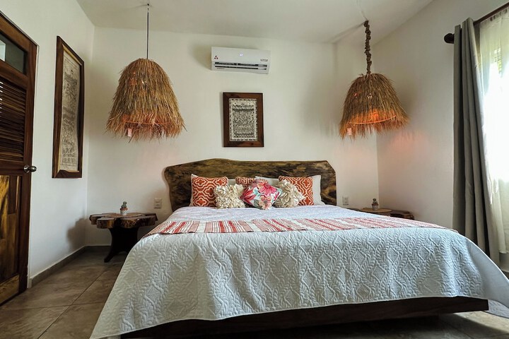 Room 2 of 7