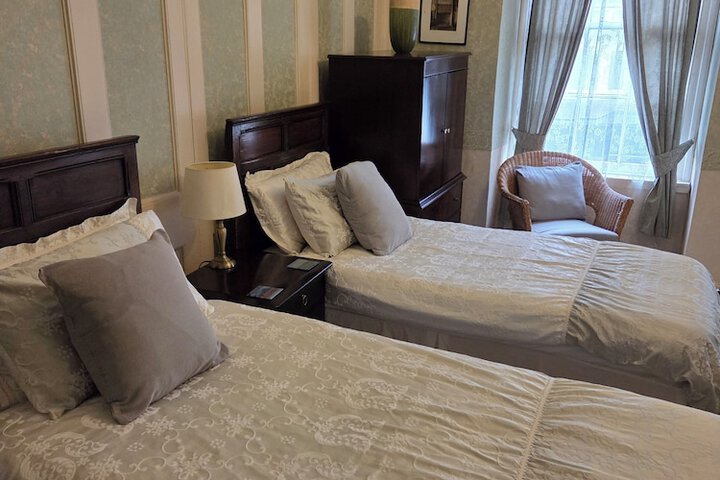 Room 8 of 29