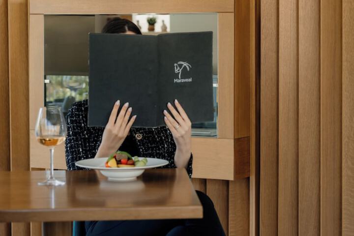 Dining 54 of 86