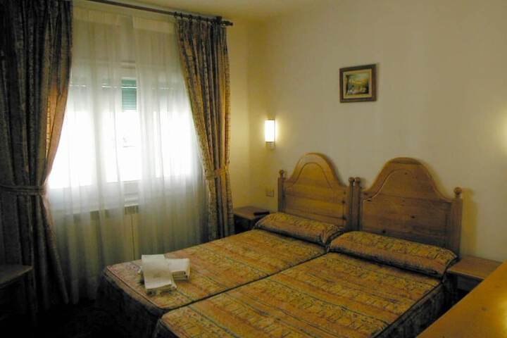 Room 5 of 41