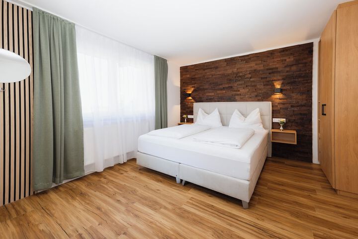 Room 6 of 36