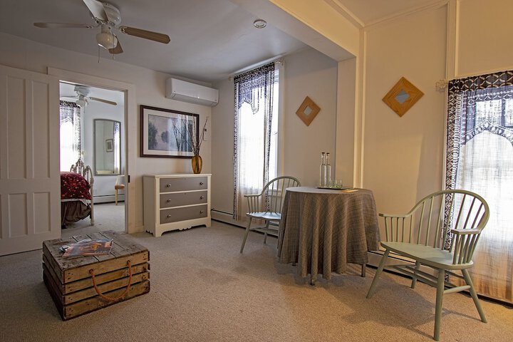 Room 25 of 52