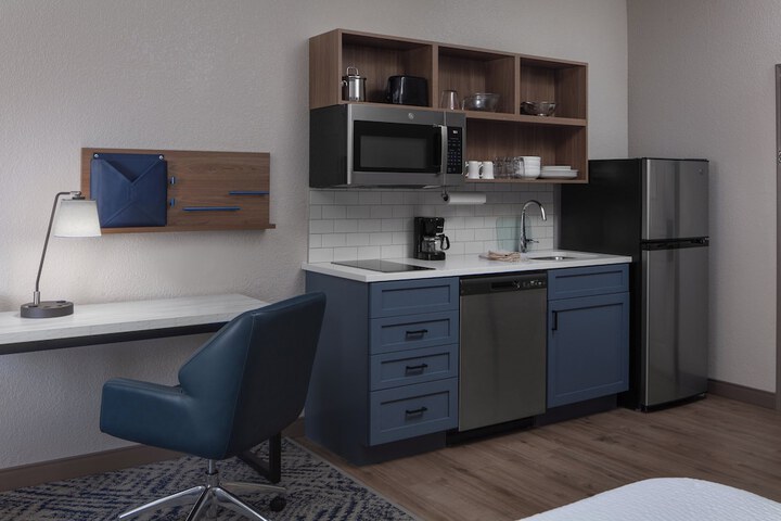 Room 6 of 36