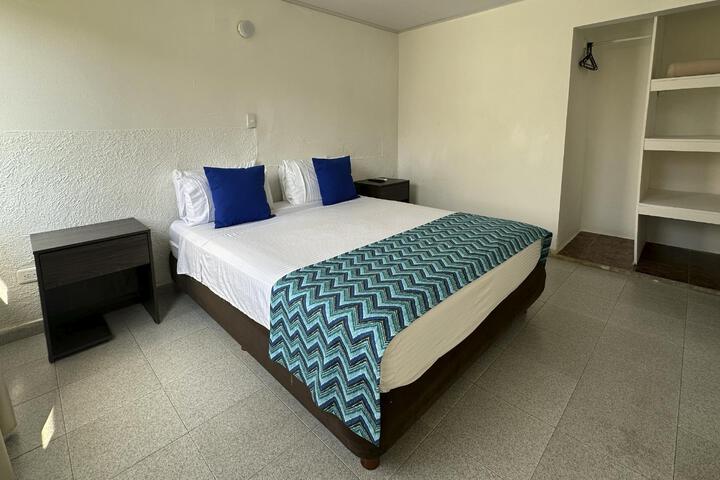 Room 14 of 41