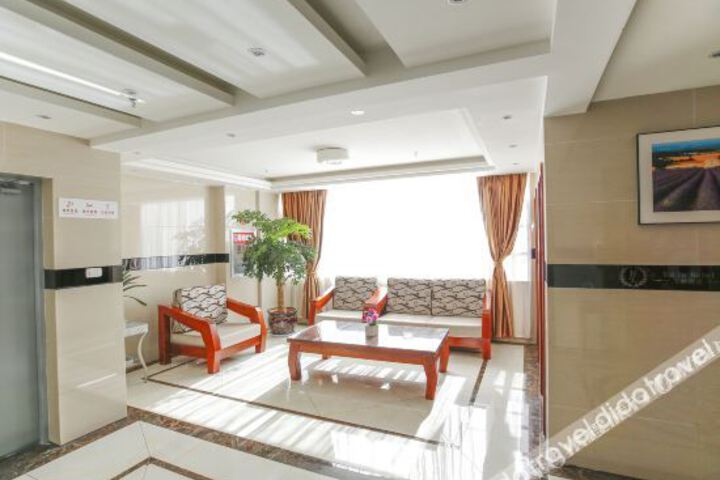 Hotel Interior 10 of 24