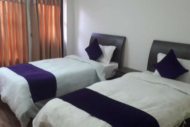 Room 11 of 39