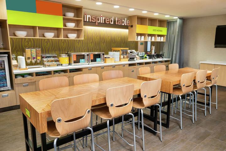 Breakfast area