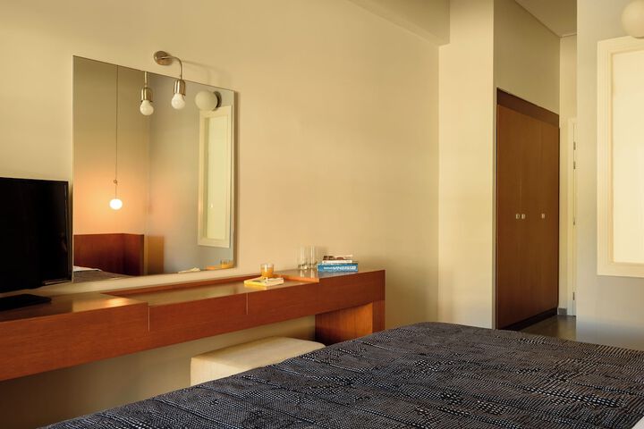 Room 9 of 317