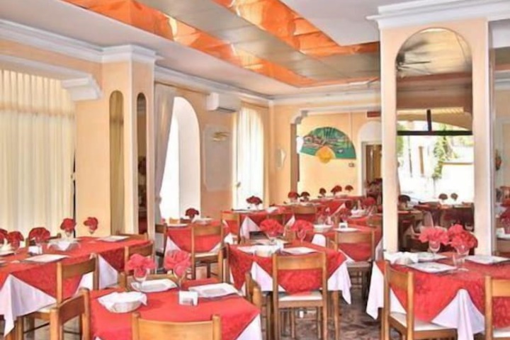 Dining Photos