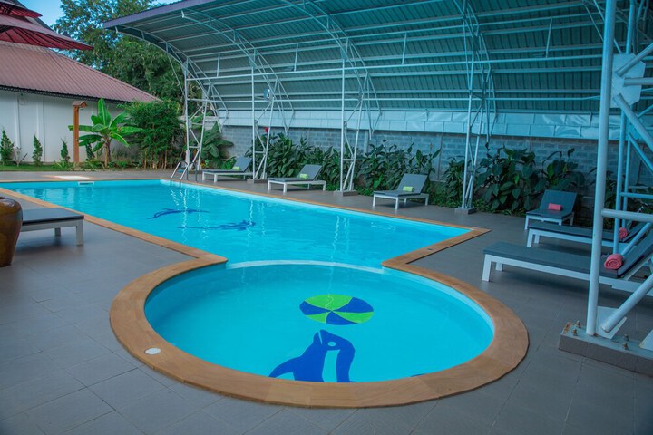 Pool 20 of 54