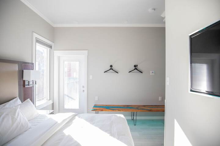 Room 45 of 140