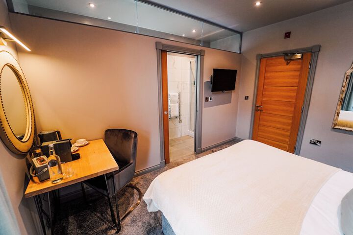 Room 26 of 54