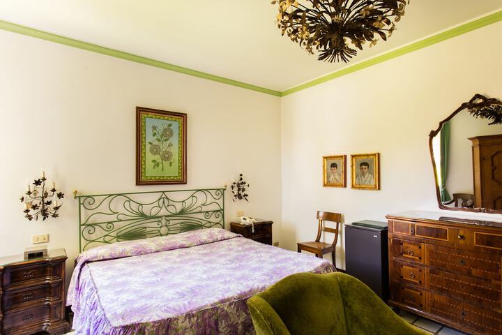 Room 18 of 72