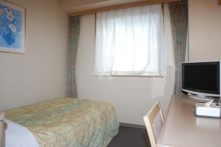 Room 9 of 50