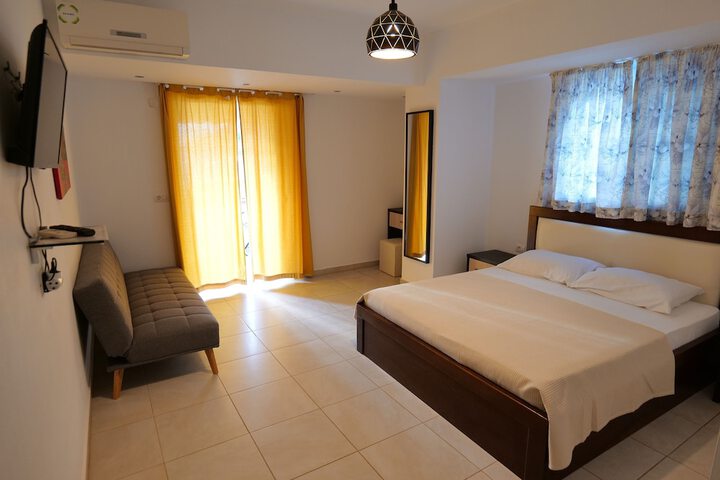 Room 37 of 108