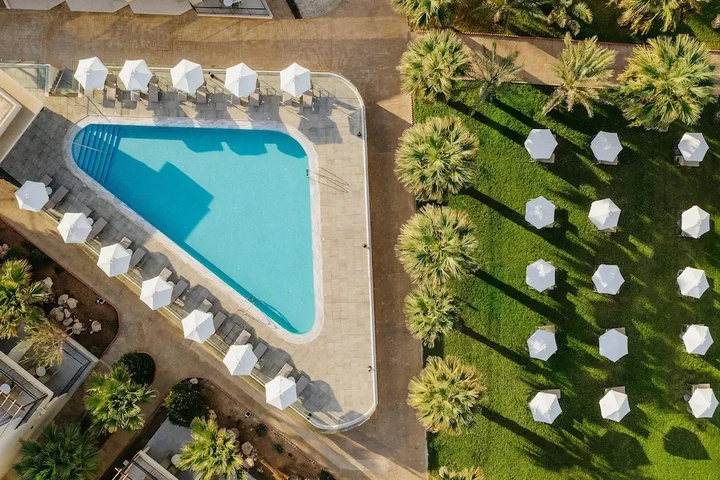 Pool 7 of 14
