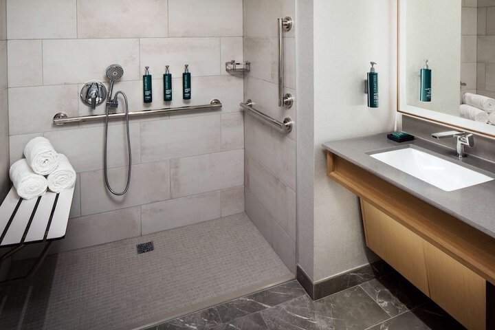 Bathroom shower