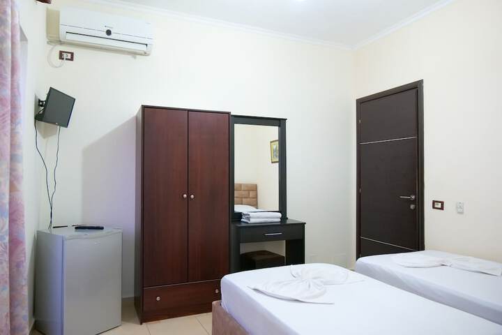 Room 7 of 41