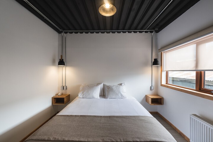 Room 13 of 48