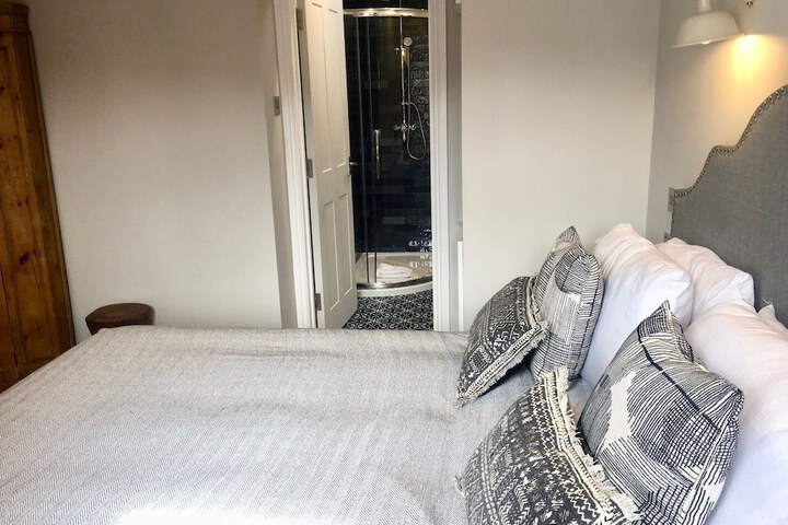 Room 7 of 57