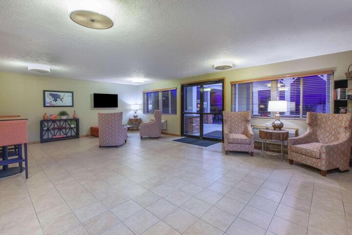 Guest Lobby