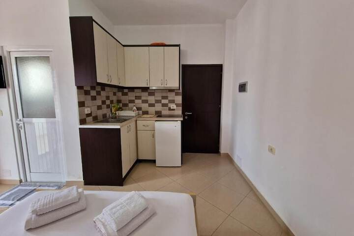 Room 43 of 68