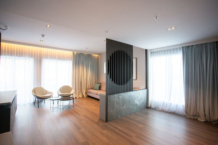 Room 11 of 41