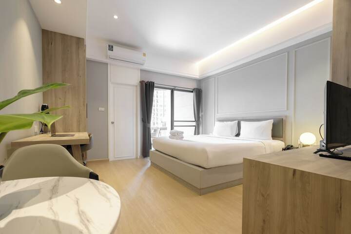 Room 81 of 186