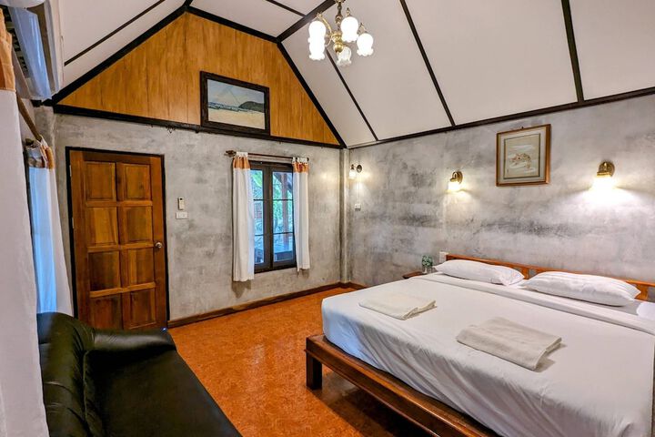 Room 7 of 73
